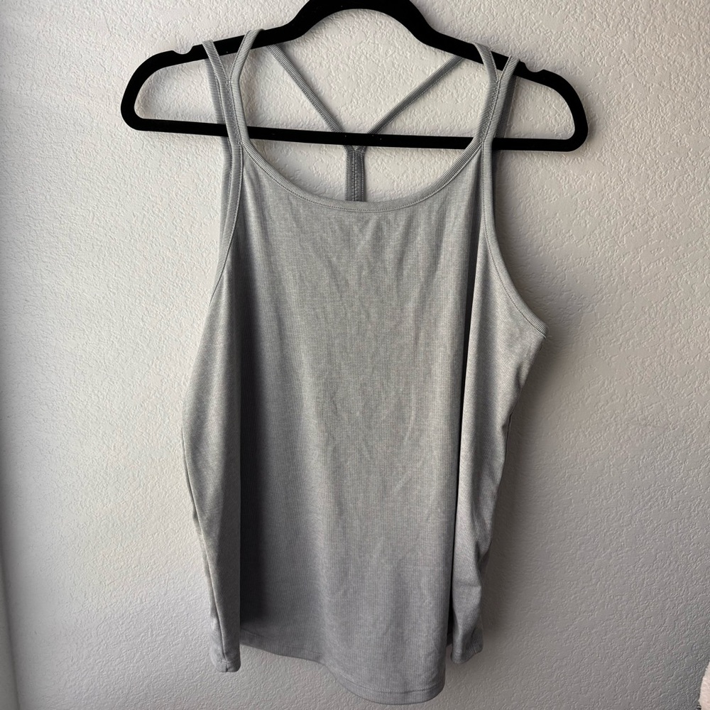 Excellent Condition Women’s Large Nike Dri-Fit Gray/White Striped Tank